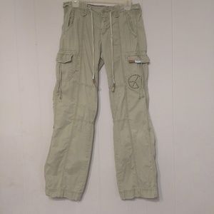 ❤️  Lucky Brand olive cargo pants.